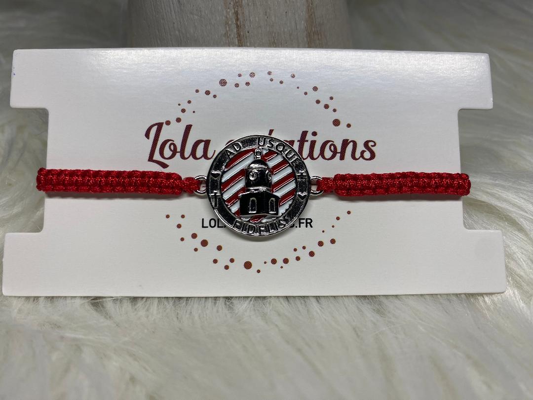 Bracelet macramé rouge avec Clocher 15mm argent fond rouge et blanc